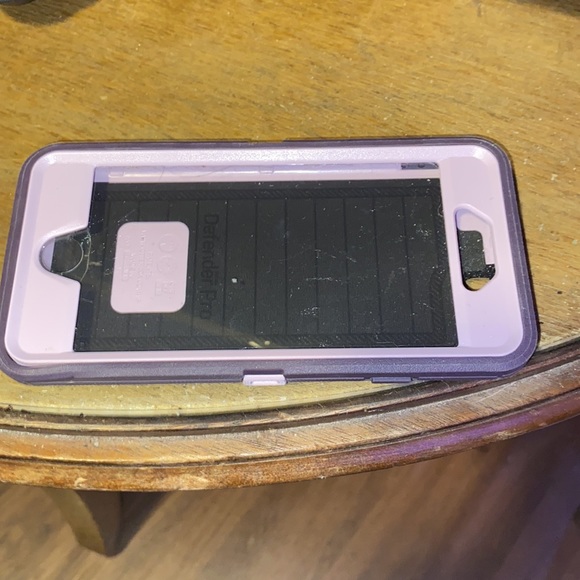 I’m sailing otter box iPhone 6 it’s in very good c - Picture 2 of 6